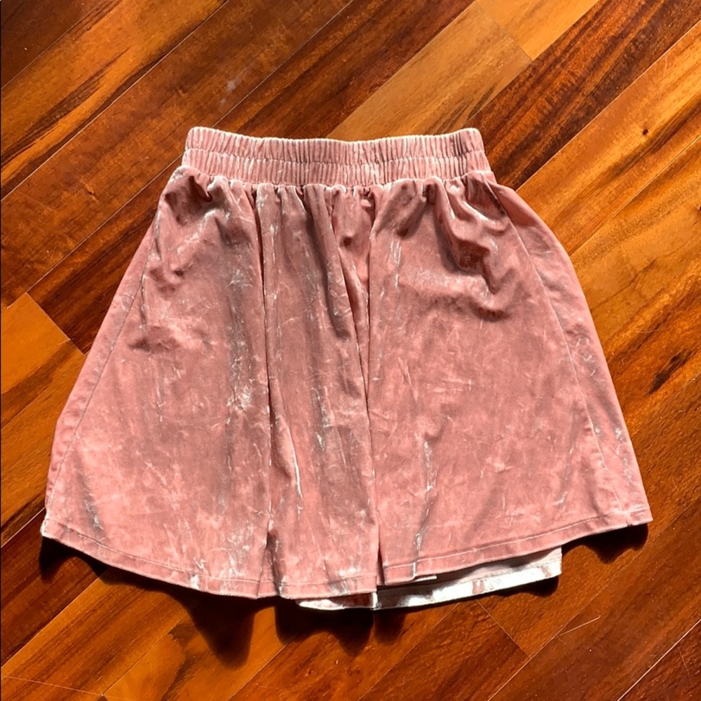 H&M Velvet skirt cute pink skater elastic waist